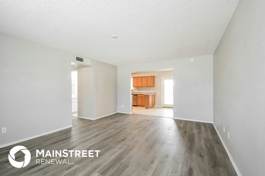 Building Photo - 3543 W Lupine Ave