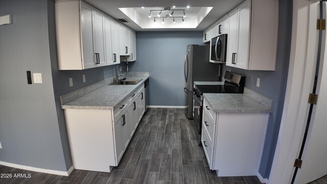 Building Photo - 1230 N 84th Pl