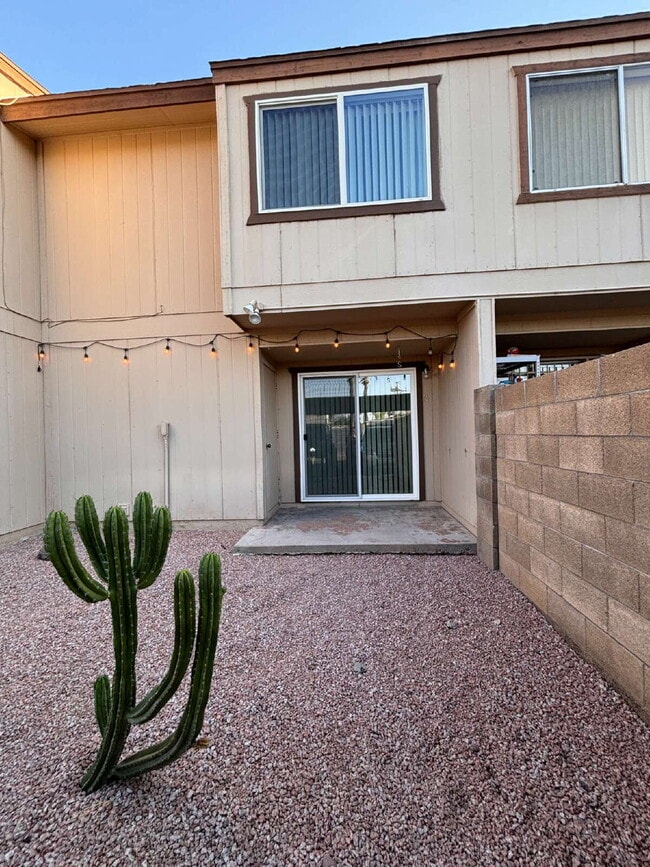 Building Photo - Coming Soon! Old Town Scottsdale Townhouse...