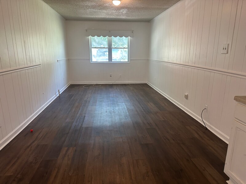 Building Photo - 1317 Hendrix Dr