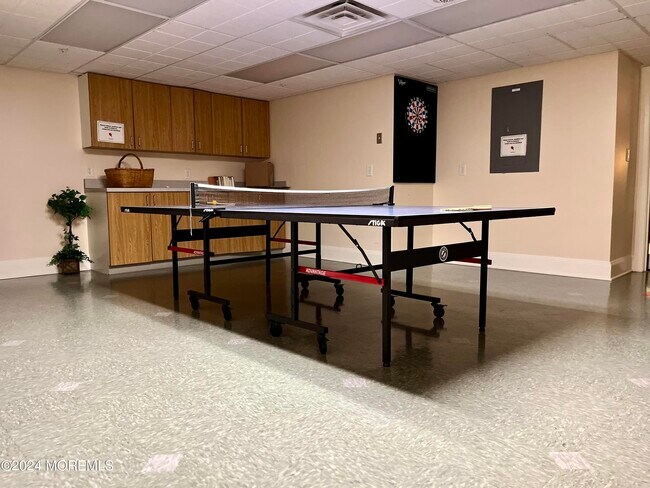 Building Photo - 700 Ocean Ave N