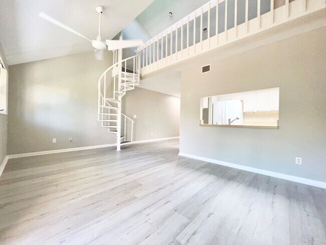 Building Photo - 8805 Lateen Ln