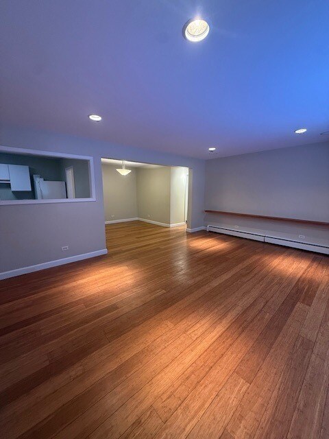 Building Photo - 527 W Eastman St