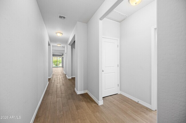 Building Photo - 18436 W Carlota Ln