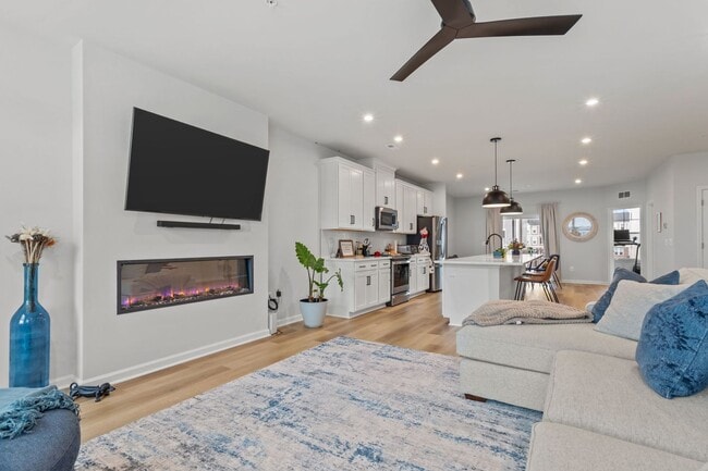 Building Photo - Like New 3 Bedroom Home with Garage For Rent in Henrico