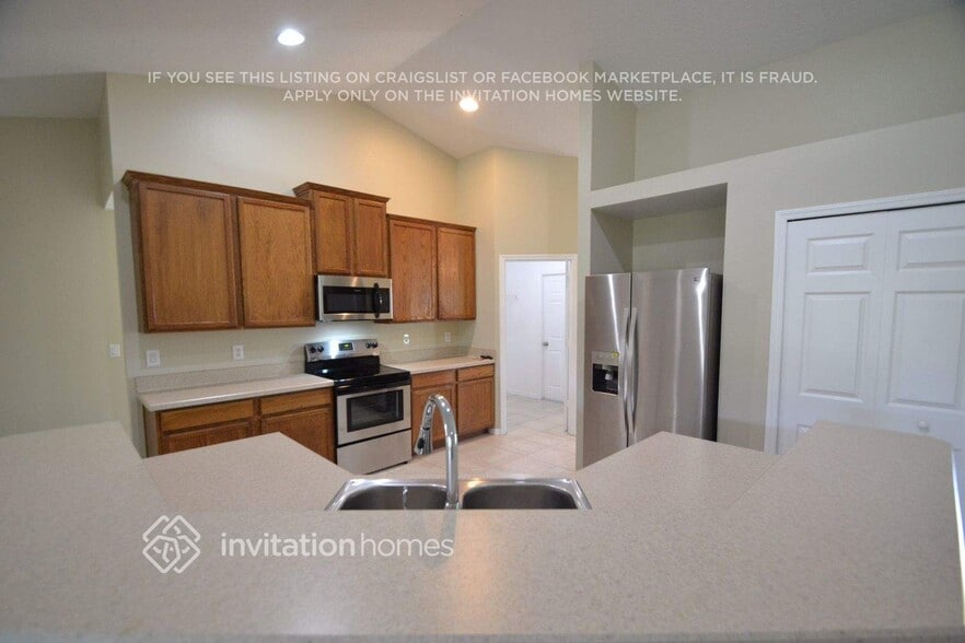 Building Photo - 20216 Marlin St