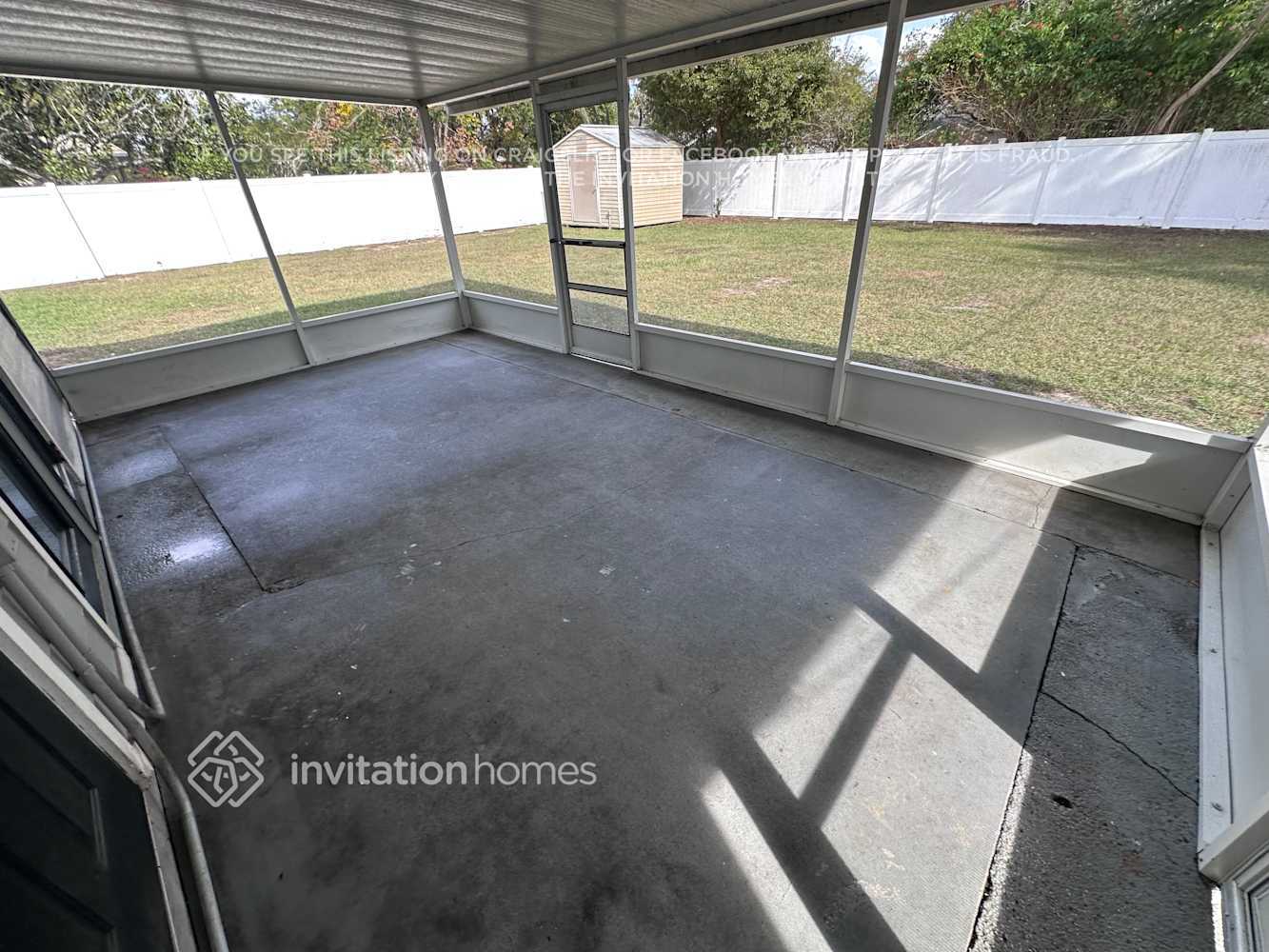 Building Photo - 909 Skyview Dr