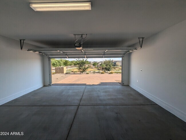 Building Photo - 2207 W Paso Trl