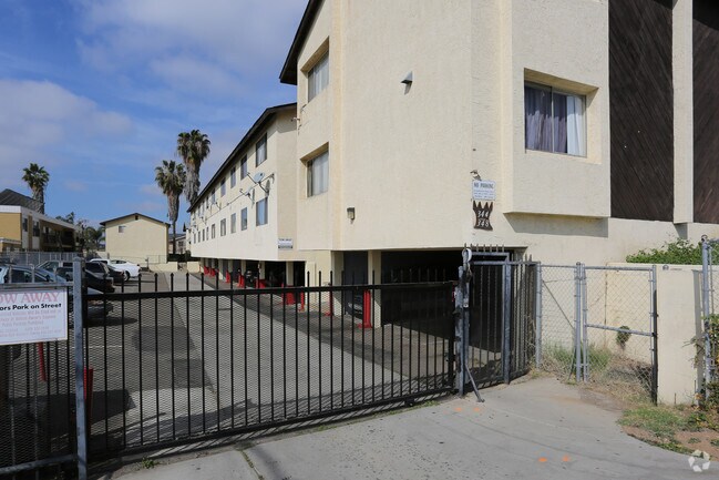 Building Photo - 344-348 S Willie James Jones Ave