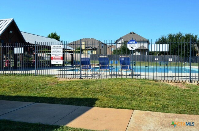 Building Photo - 9611 Raeburn Court