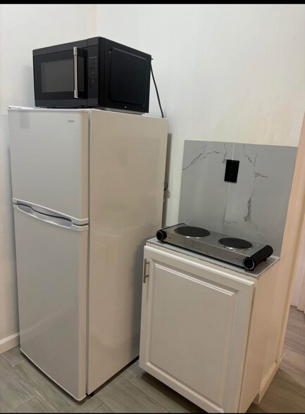 Building Photo - 27949 SW 133rd Ave