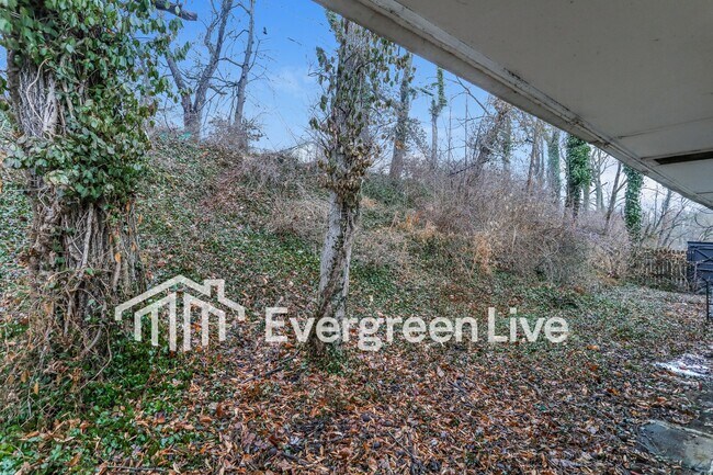 Building Photo - 8771 Desoto Dr