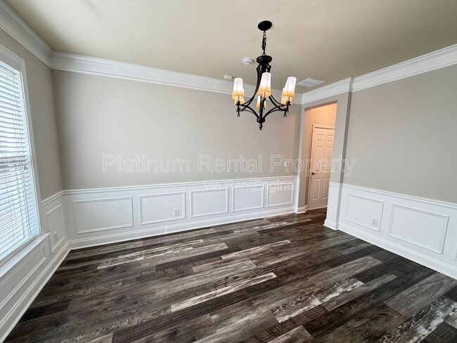 Building Photo - 5555 Falls Landing Dr