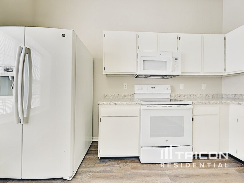 Building Photo - 4669 Driftwood Ln