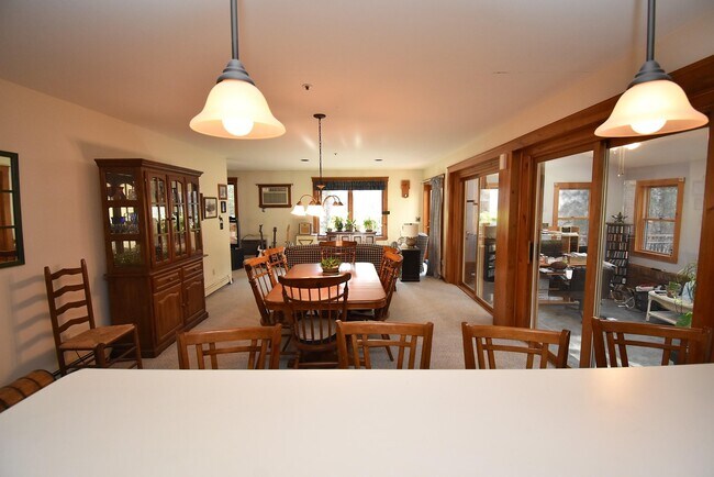 Dining Room - 45 W Side Woods Rd
