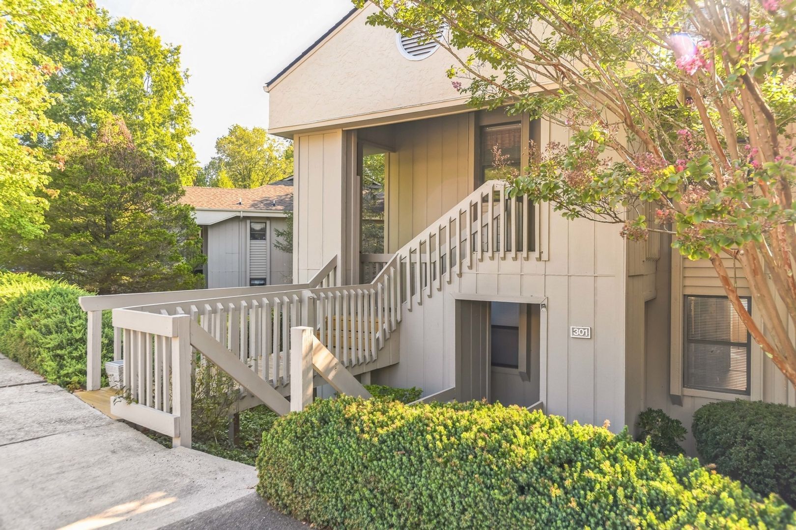 Building Photo - 301 Abbey Cir