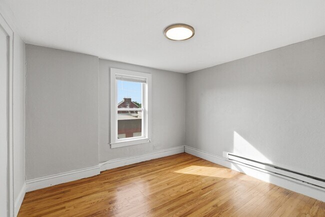Building Photo - 293 Clemente St