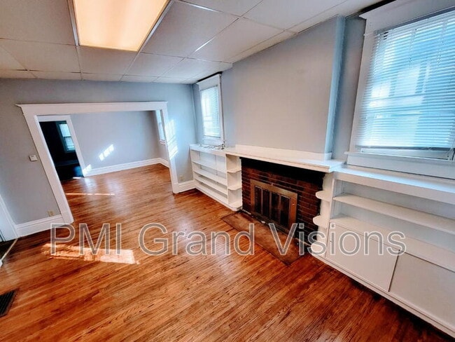Building Photo - 1436 W Macon St