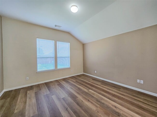 Building Photo - 17915 Landing Pines Trail