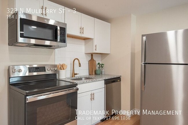 Building Photo - 323 N Mulberry St