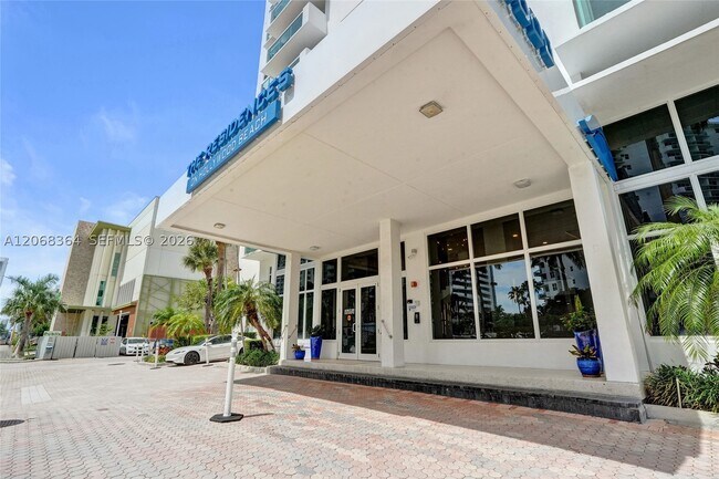 Building Photo - 3000 S Ocean Dr
