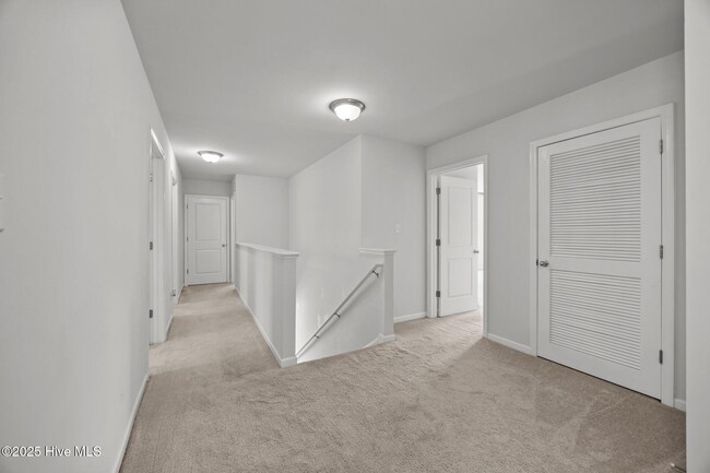 Building Photo - 115 Tralee Pl