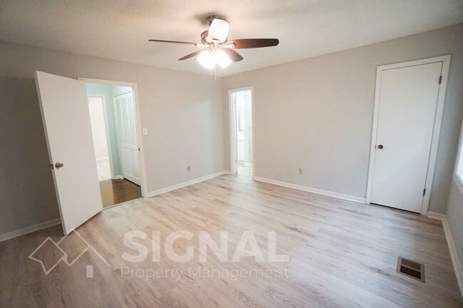 Building Photo - 302 Old Rocky Ridge Ln