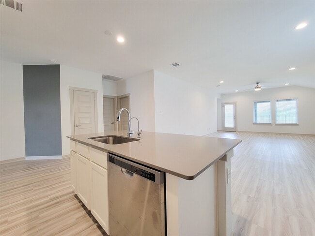 Building Photo - 7015 Halifax Harvest Ln