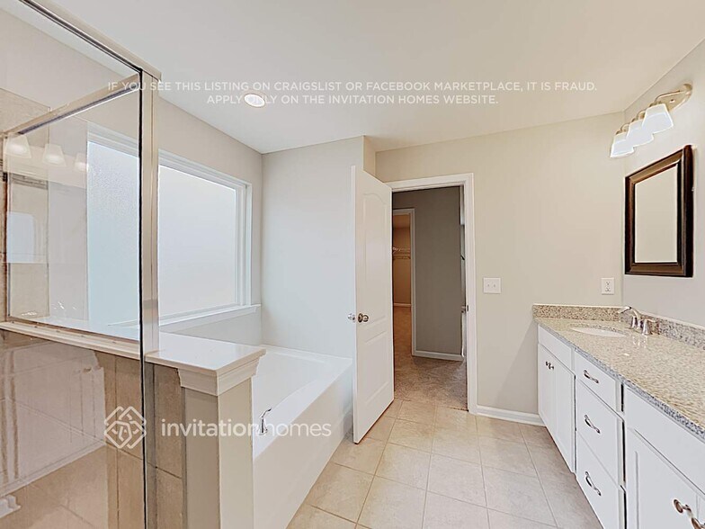 Building Photo - 16711 Cozy Cove Rd