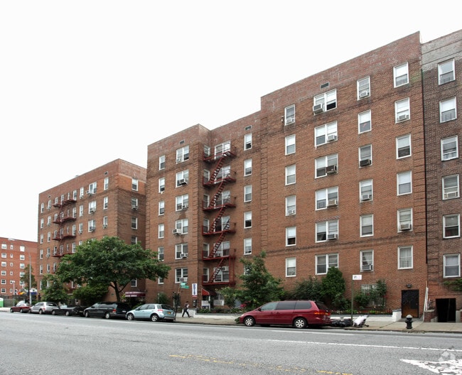 Building Photo - 1845 Ocean Ave