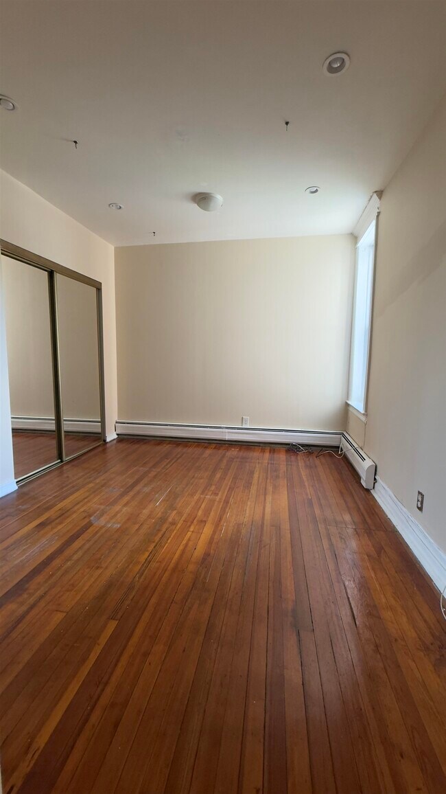 Building Photo - 628 Palisade Ave
