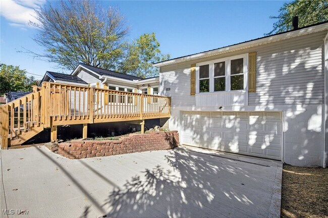 Building Photo - 2185 Stahl Rd