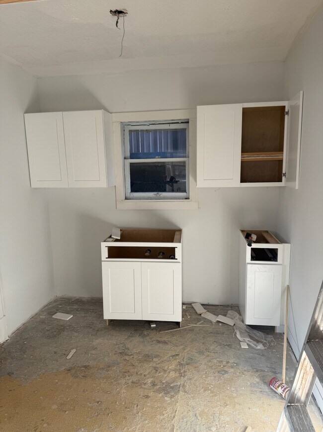 Building Photo - 4320-4322 Jack St