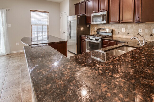 Building Photo - 2704 Egret Way