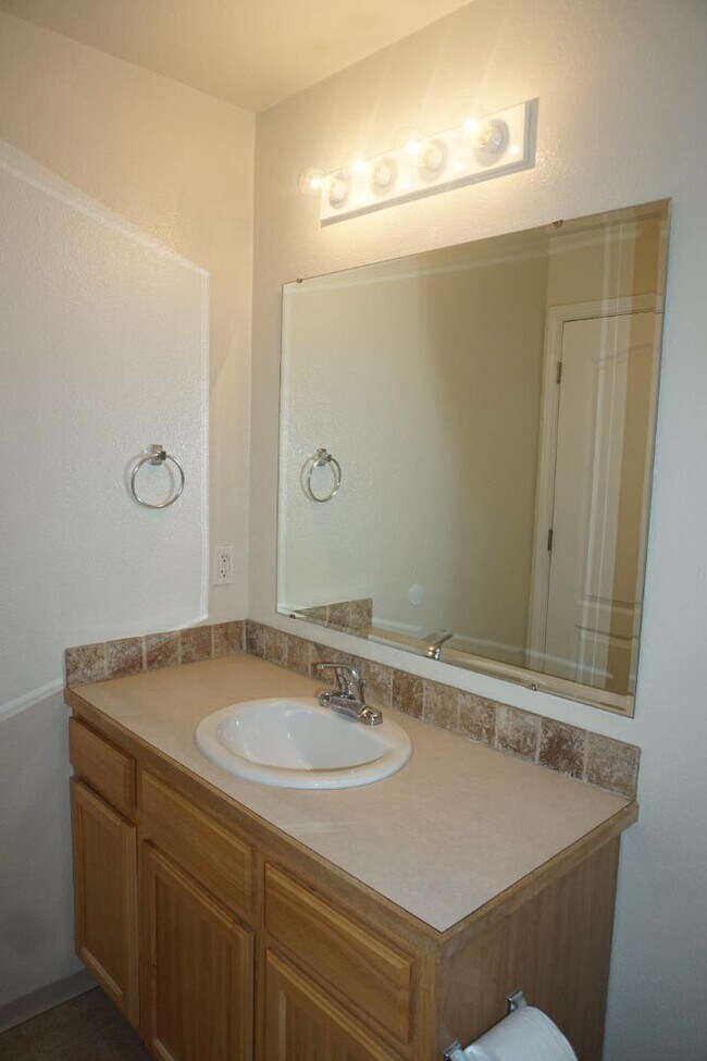 Building Photo - 11811 Clover Field Ln