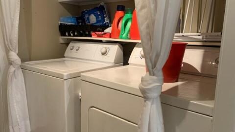 Building Photo - 1210 University Terrace