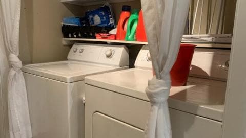 Building Photo - 1210 University Terrace