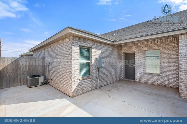 Building Photo - 2 Bedroom In Frenship ISD!