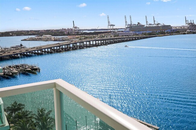 Building Photo - 650 West Ave