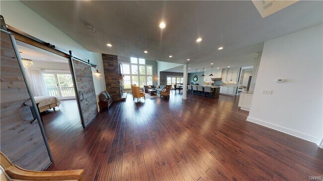 Building Photo - 8861 Shellman Dr