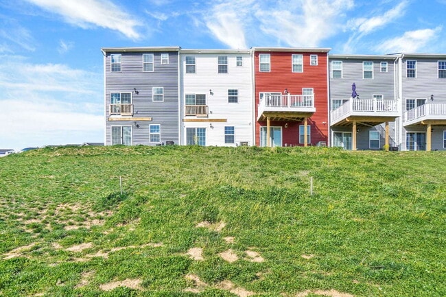 Building Photo - A Welcoming Place to Call Home in Red Lion