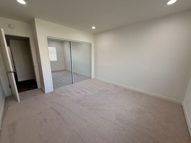 Building Photo - Beautiful 4 Bedroom Cypress House For Rent...