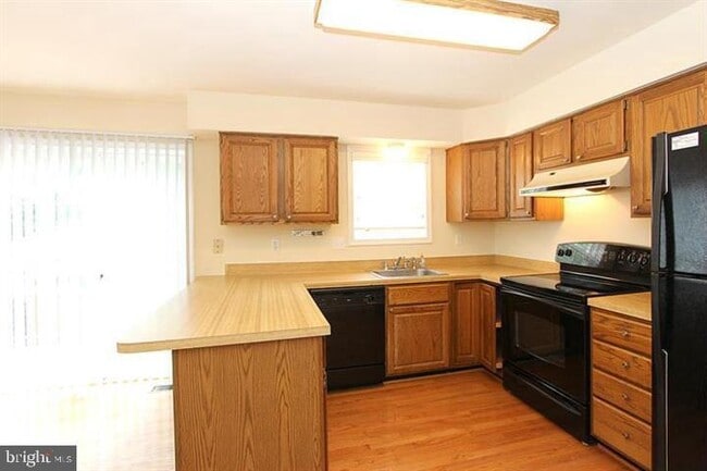 Building Photo - 11956 Sentinel Point Ct