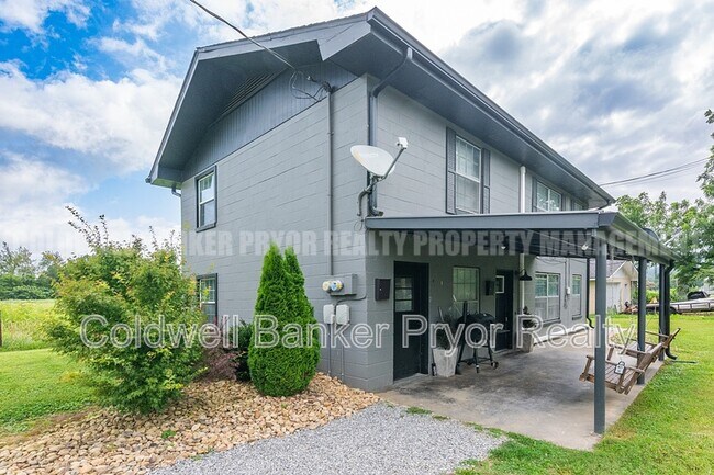Building Photo - 136 Hickey Cir