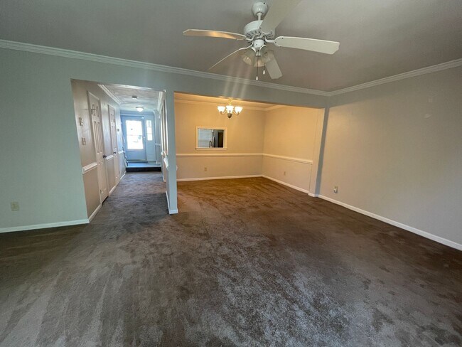 Building Photo - 4859 Woods Edge Rd