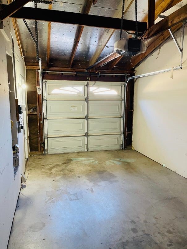 Building Photo - 2253 San Bernardo Ave