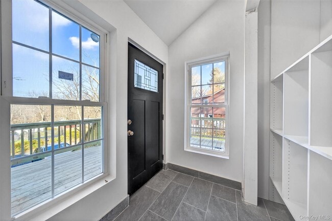 Building Photo - 19 Grandview Trail