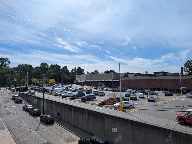 Building Photo - 35 Homer Ave