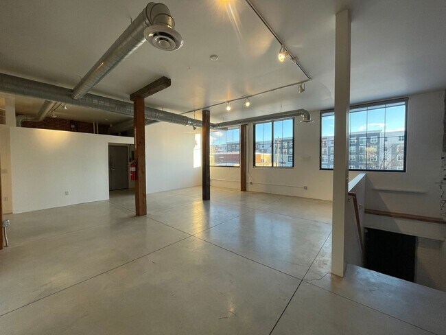 Building Photo - 54 Old Granite St