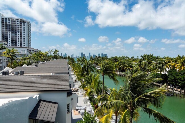 Building Photo - 1201 20th St